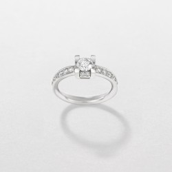 Anello con diamante (BRW: 0.56)